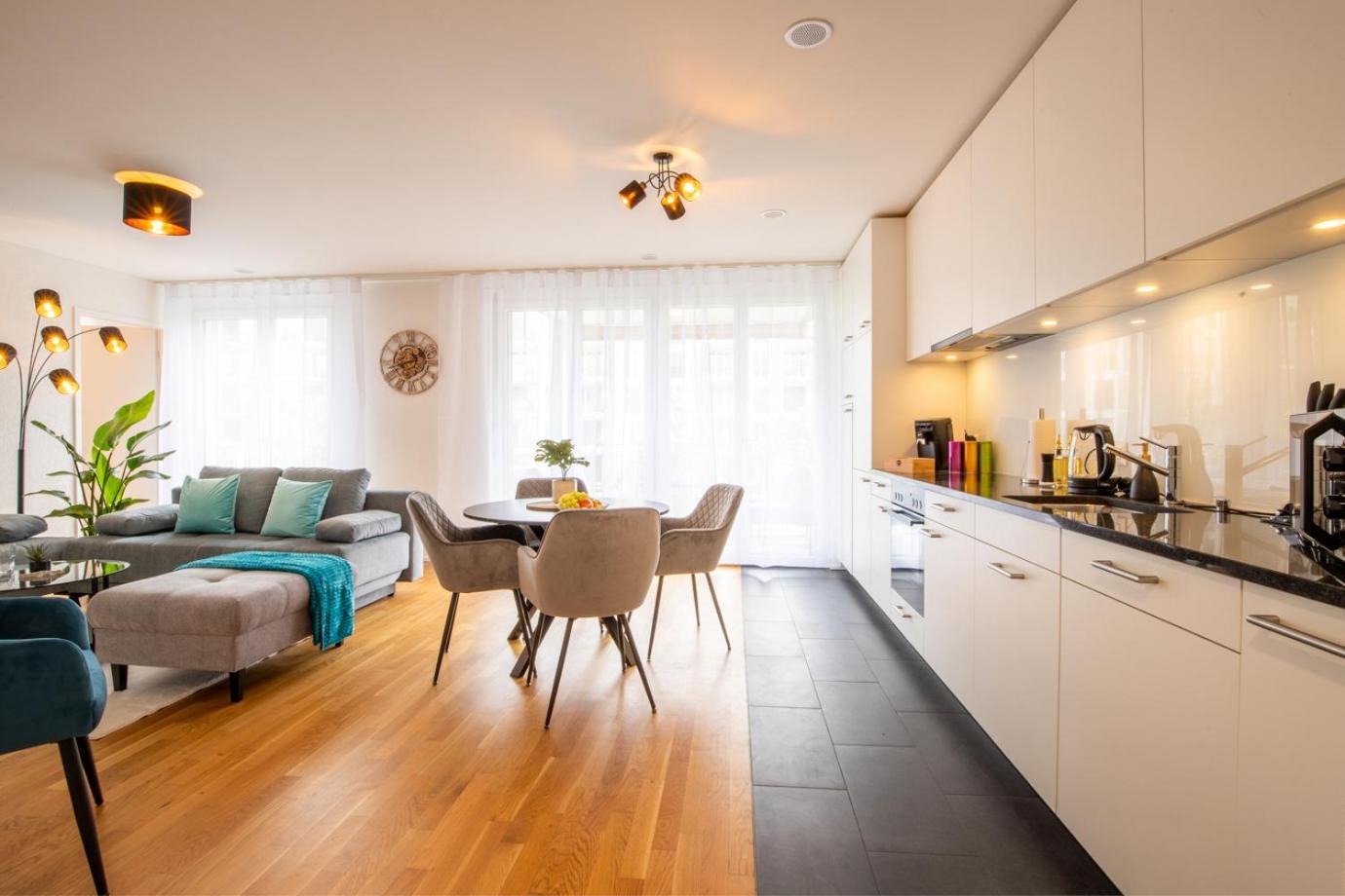 Special Einstein Iiv Apartment, Messe Kleinbasel 10-Star ภายนอก รูปภาพ